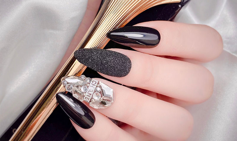 Glo Nails in Eau Claire, WI
