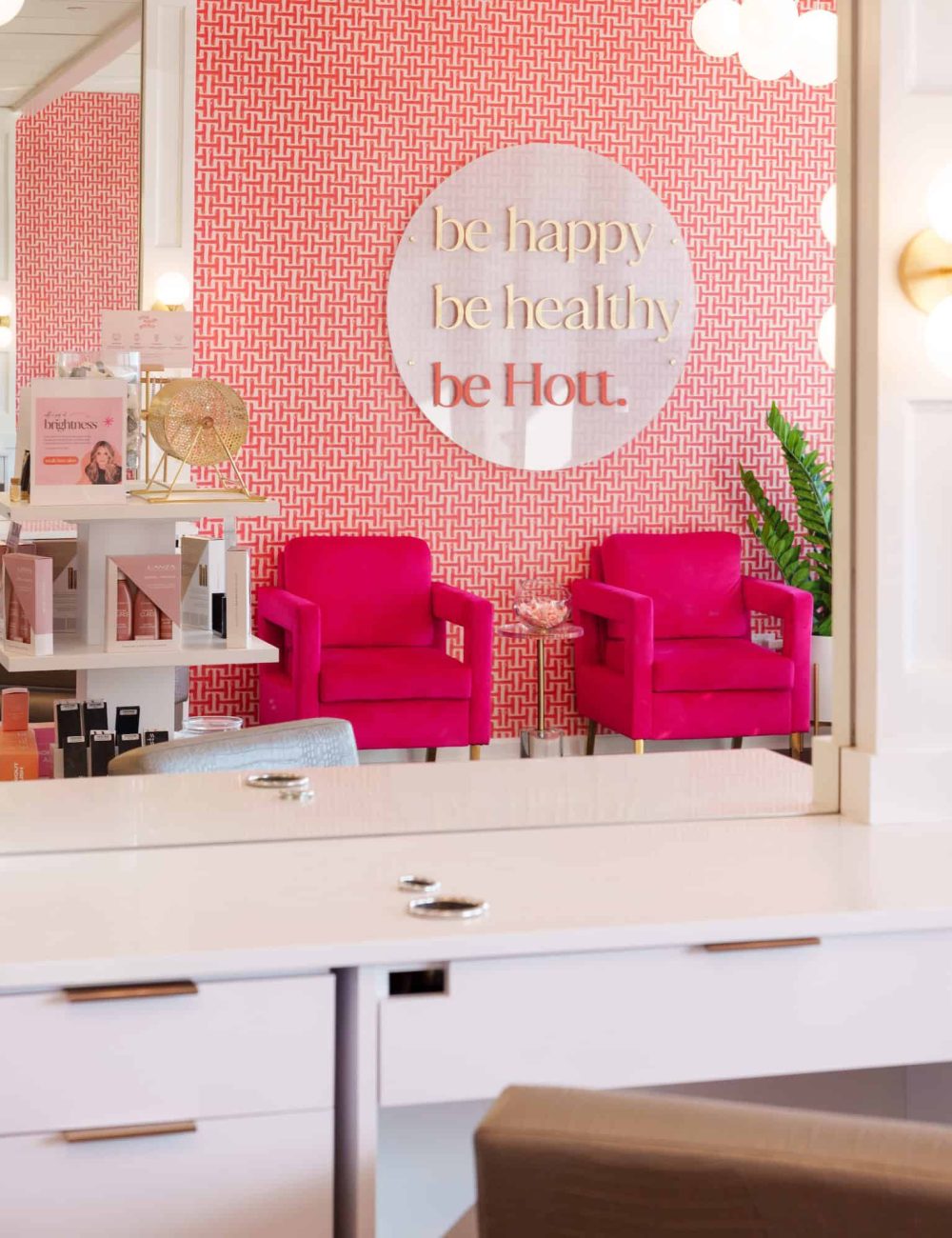 Totally Hott Salon in Rye Brook, NY (2)