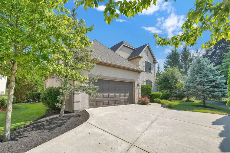 Andrew Robinson-Realtor: REAL Brokerage Technologies in Powell, OH (2)