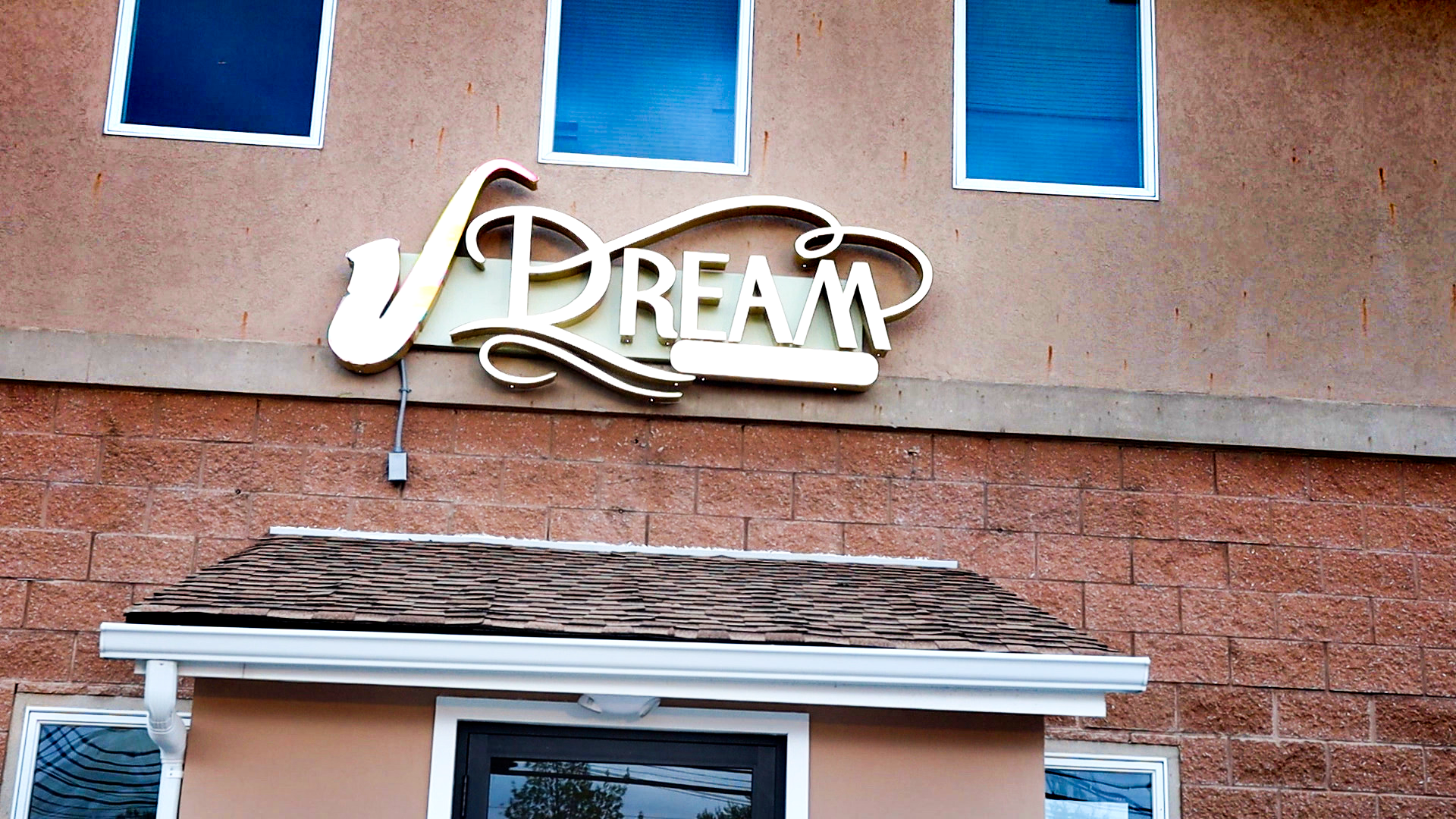 Dream Upscale Lounge in Linden, NJ (2)