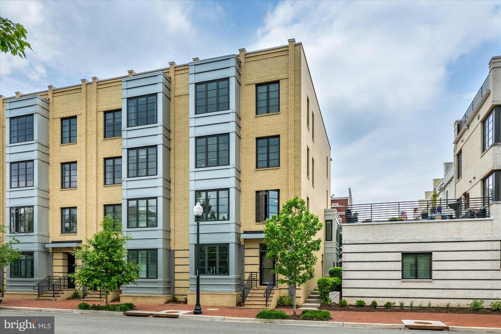 Shaun Murphy - REALTOR @ Compass Real Estate in Alexandria, VA (3)