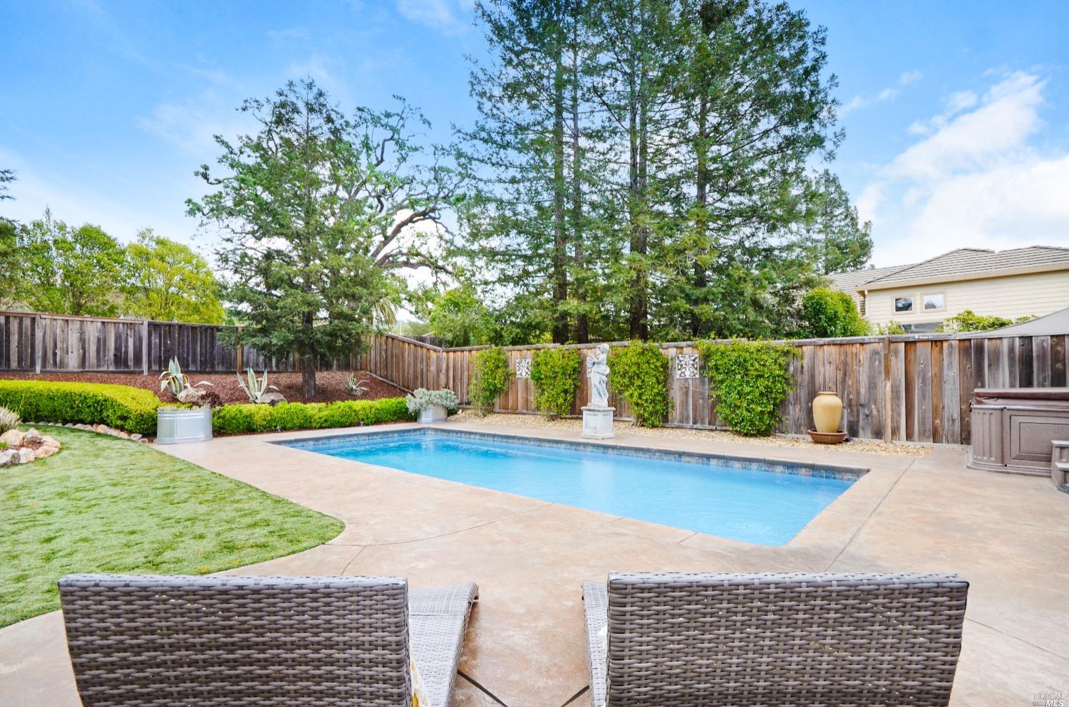Suzanne Ashimine Realtor, Real Estate Agent in Sonoma Valley | Compass in Sonoma, CA