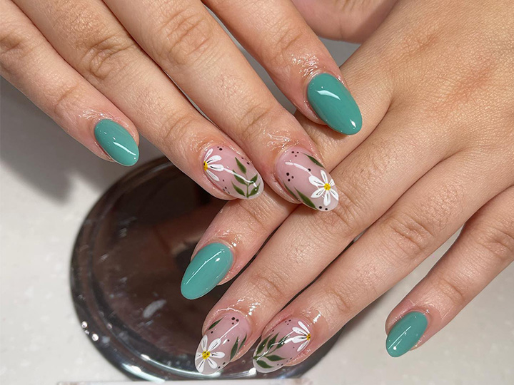 Vanity Nails Spa in Pensacola, FL