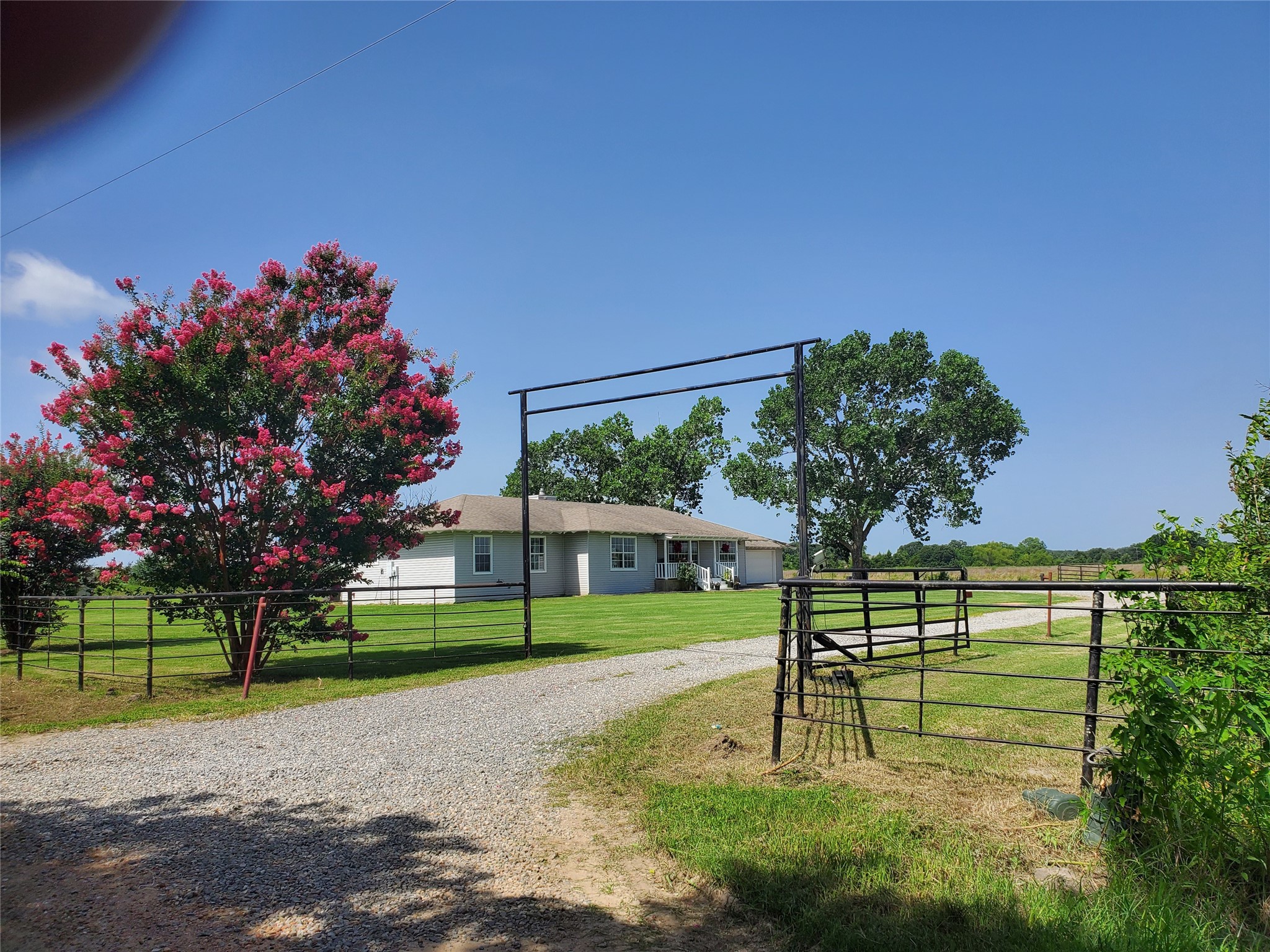 Bonham Land & Ranches Real Estate Group in Bonham, TX (6)