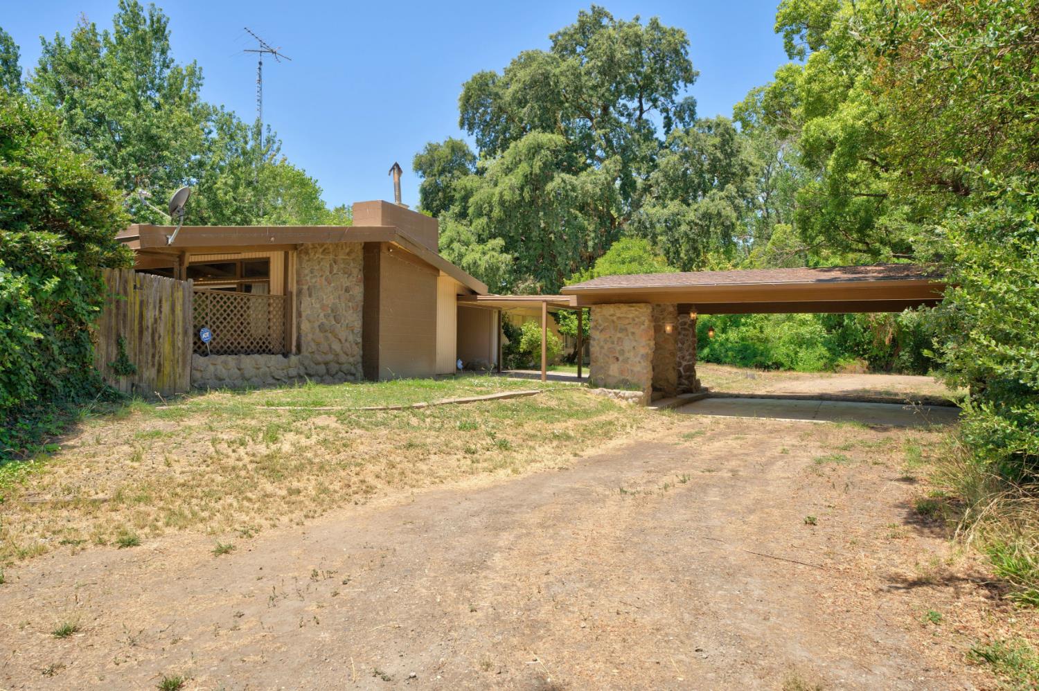 Amber W. Torres in Colusa, CA (3)