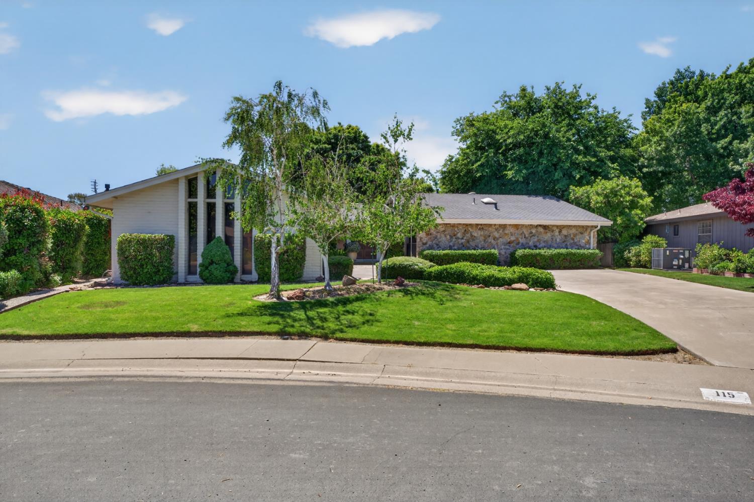 Amber W. Torres in Colusa, CA (4)