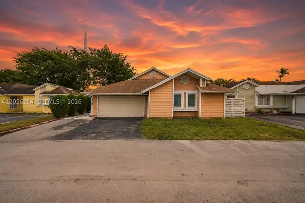 Ashley Frederick, Realtor in Davie, FL (5)