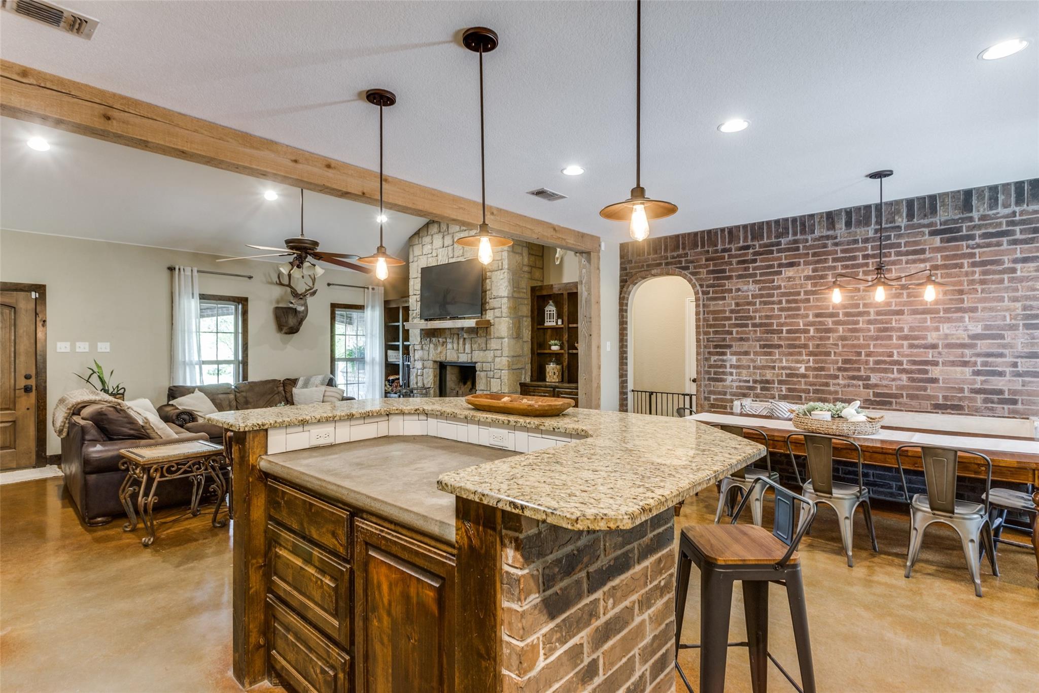 Realtor Cortney Caylor in Aledo, TX (6)