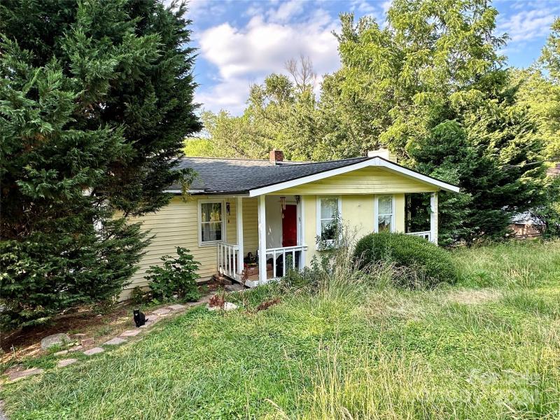 Rus/D Real Estate Brokers – Realtors® in Morganton in Glen Alpine, NC (3)