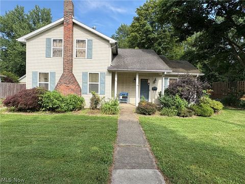 Asa Cox Homes, at Glasshouse Realty in Geneva, OH (5)