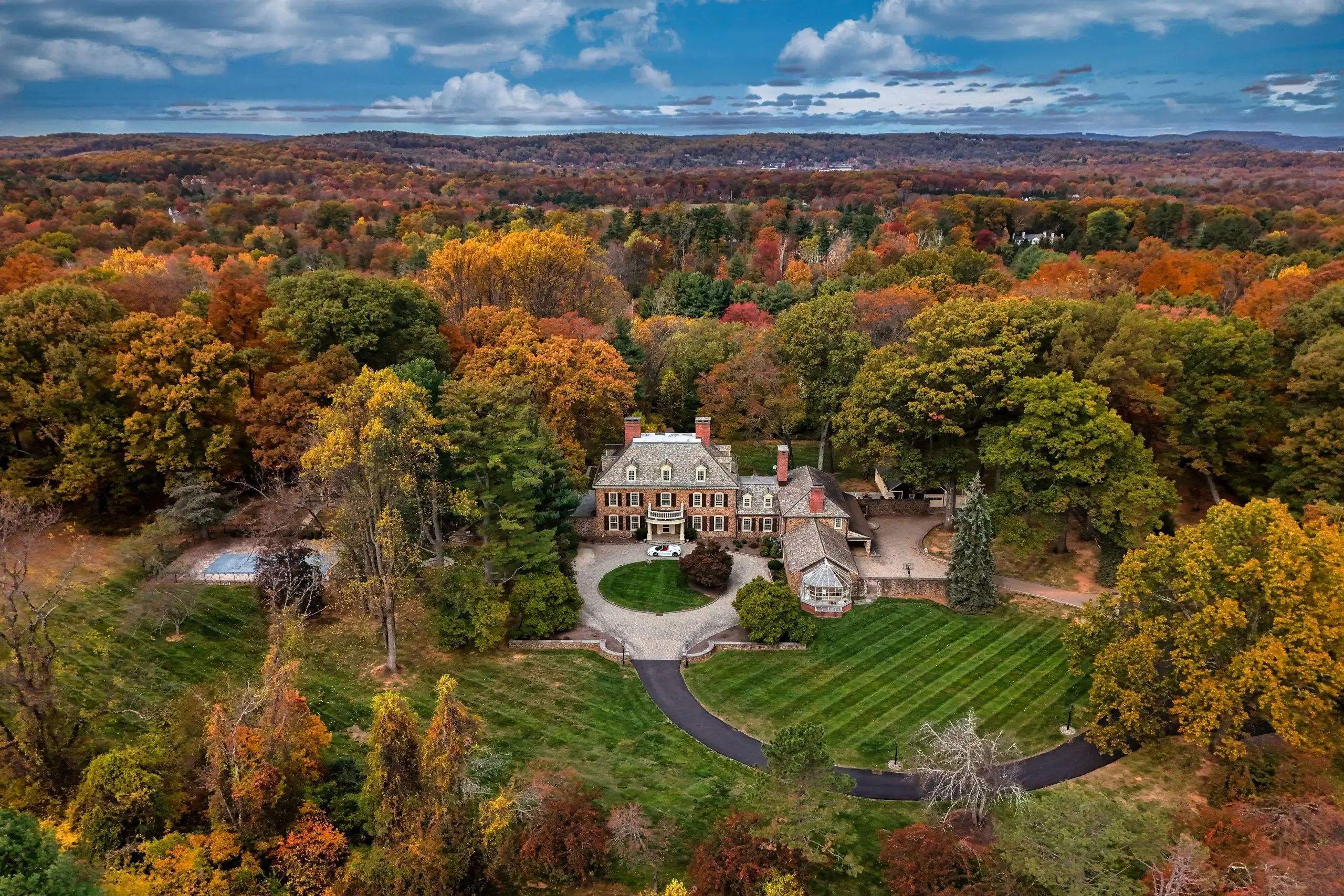 NJLux Real Estate in Tenafly, NJ