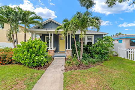 Ardelia Lampkin eXp Realty Leonberg Home Team in Apollo Beach, FL (6)