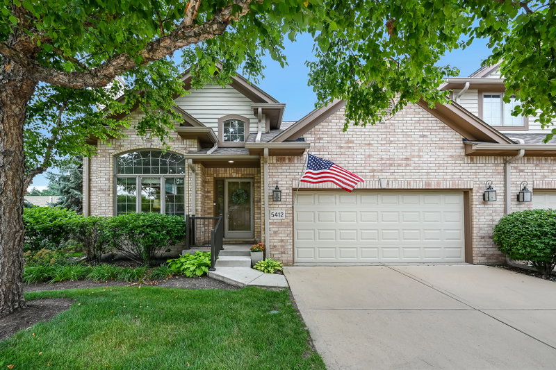 Dixon Realtors in Western Springs, IL