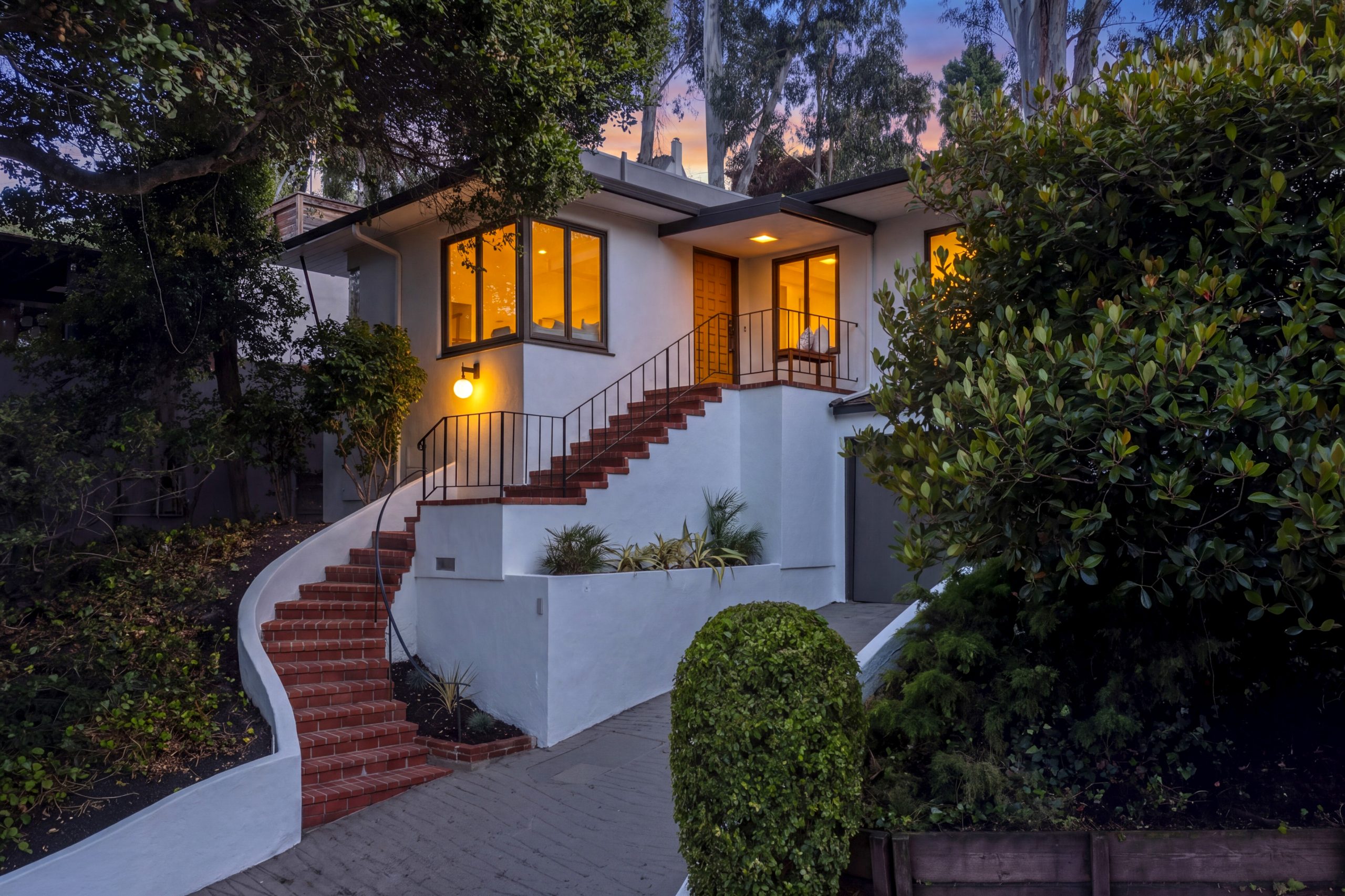 Cush Real Estate in Oakland, CA (2)