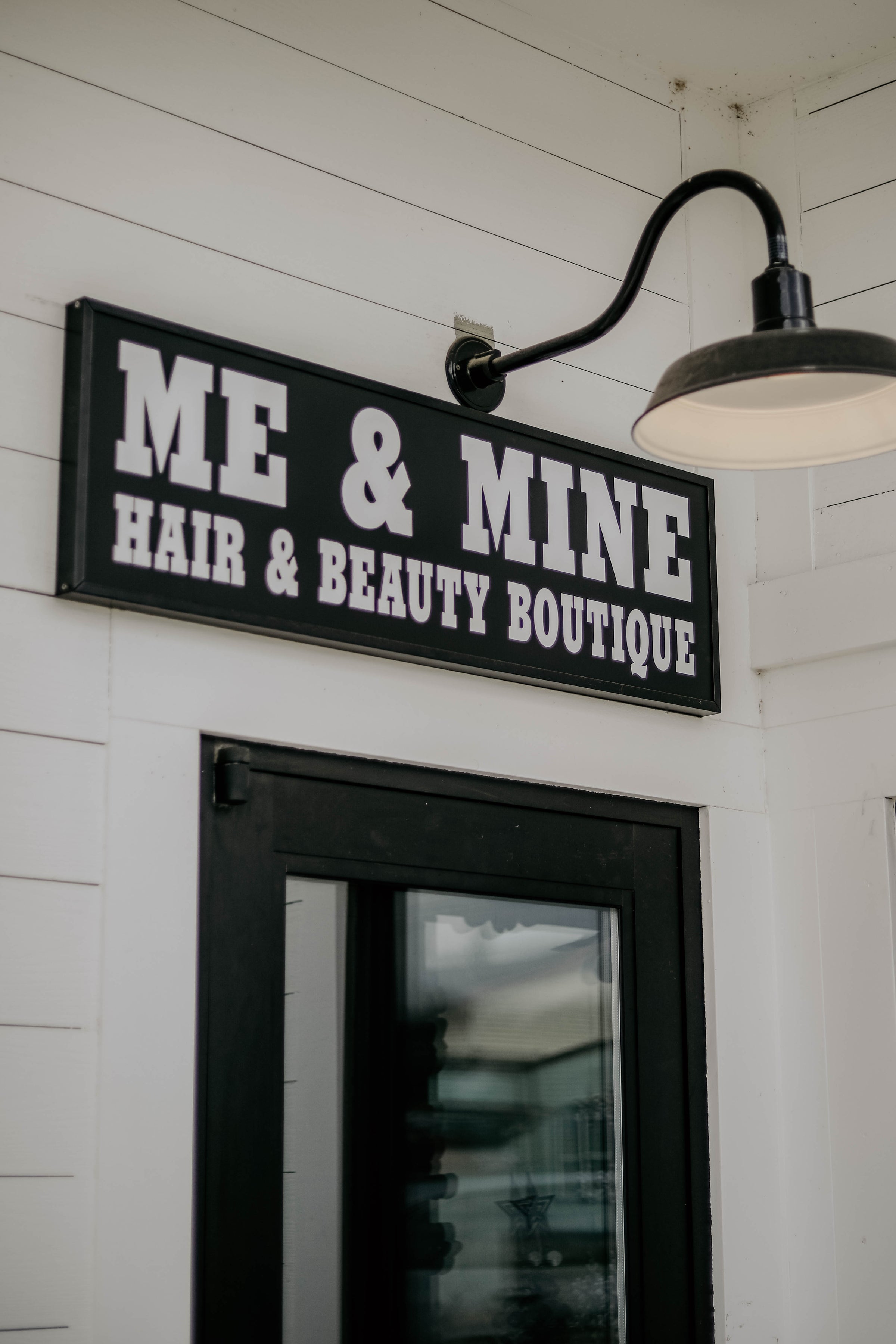 Me and Mine Hair and Beauty Boutique in Pendleton, IN