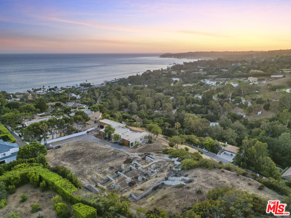Lee LaPlante Global Luxury Estates, LLC | Malibu Real Estate Agent in Malibu, CA (5)