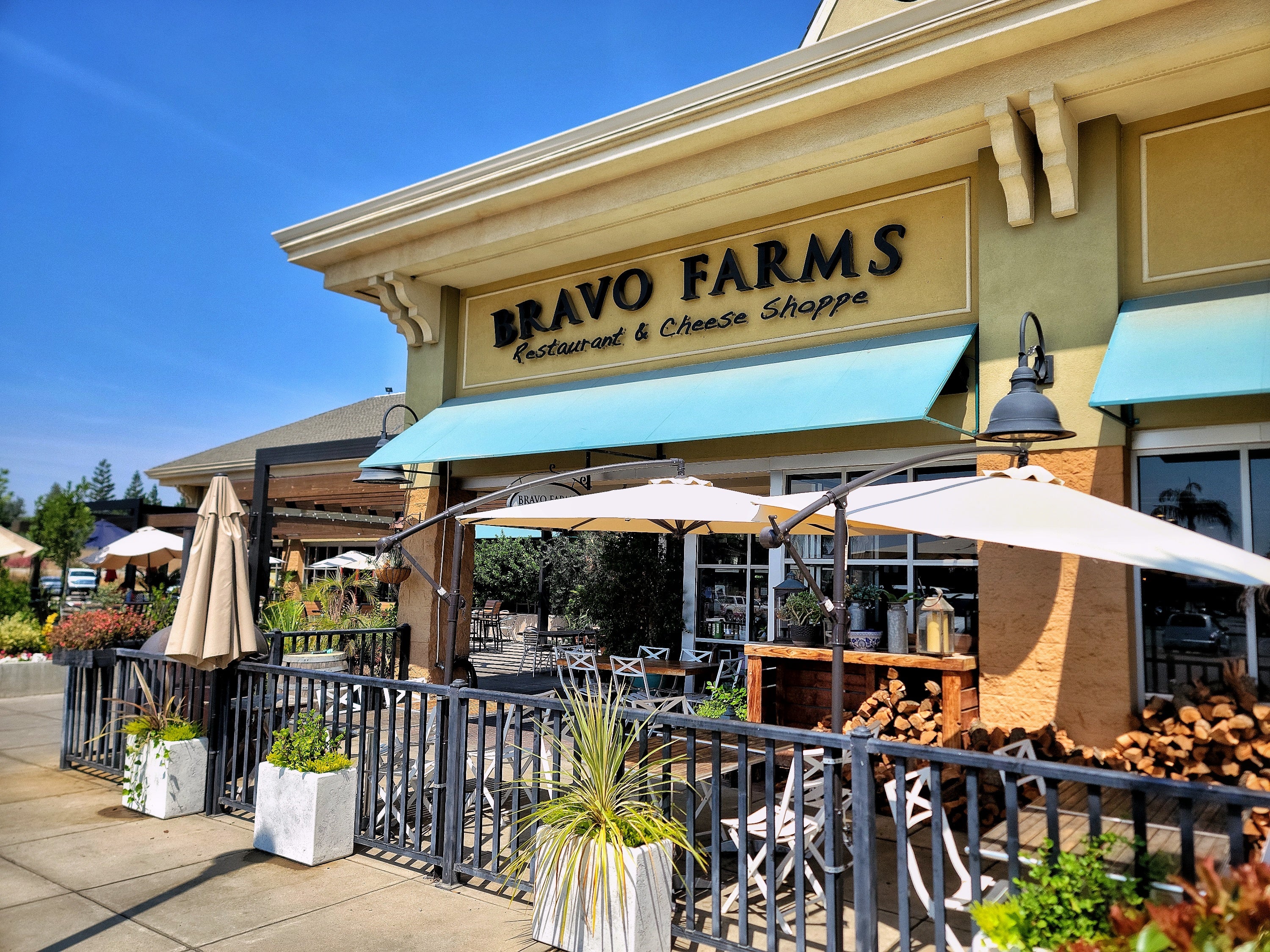 Bravo Farms Restaurant in Tulare, CA (2)
