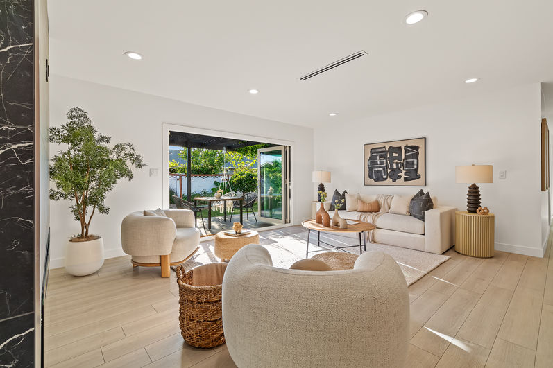 Nhu White, Frontier Realty Inc in Westminster, CA (2)