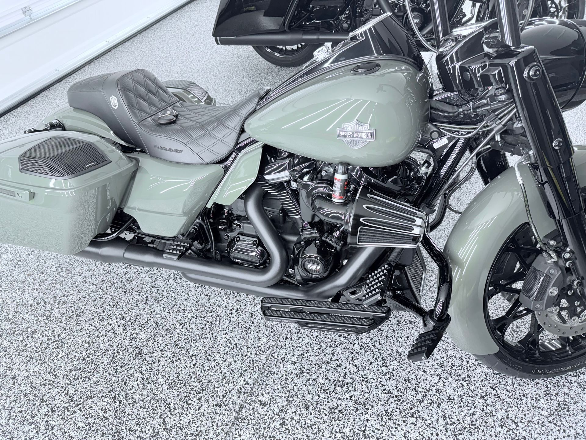 Mobile Elite Detailing & Ceramic Coating LLC in Doctors Inlet, FL