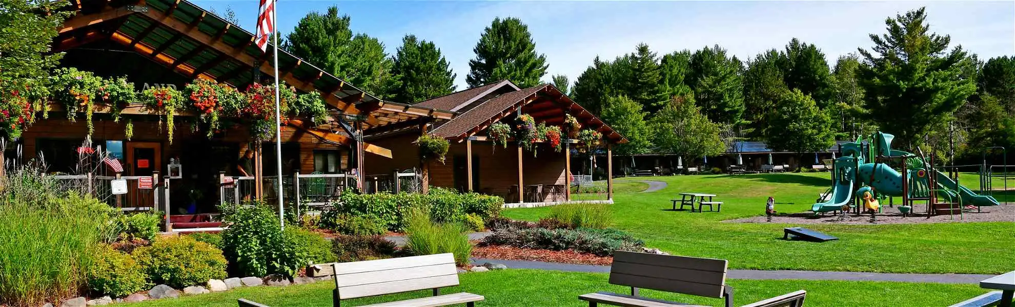 Treeland Resorts & Restaurant in Hayward, WI