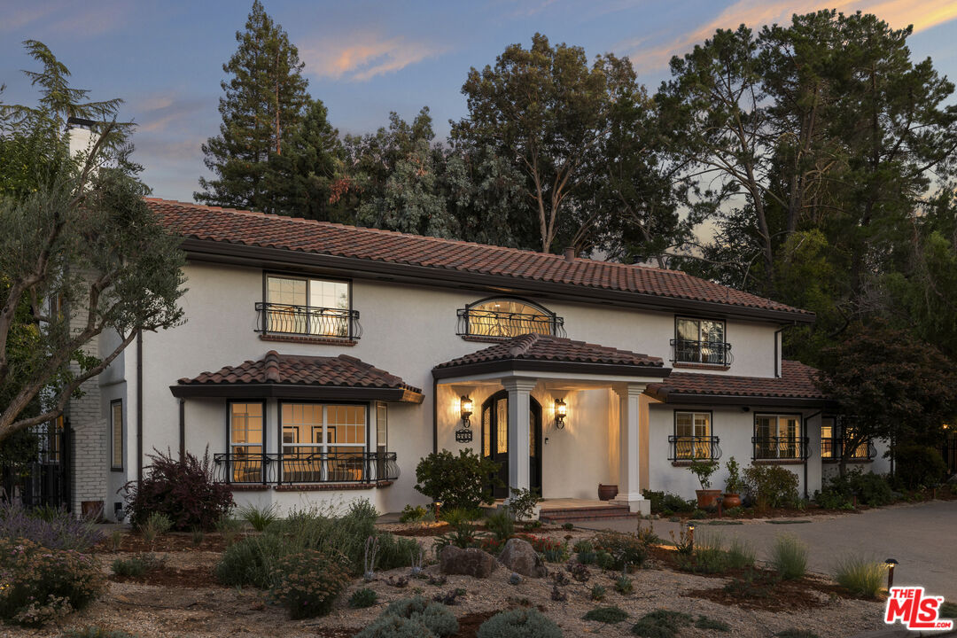 Jordan Bridges | Compass Real Estate in Beverly Hills, CA (3)