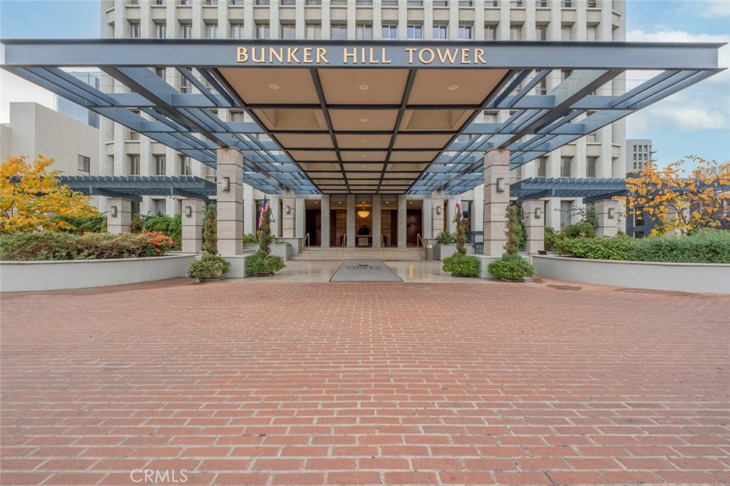 Kenya Hughes Real Estate Consultant in Sherman Oaks, CA (3)