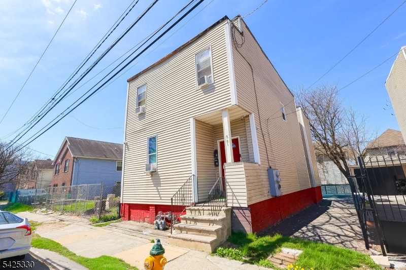 Cooper McKelvey Real Estate Company in Bloomfield, NJ (3)