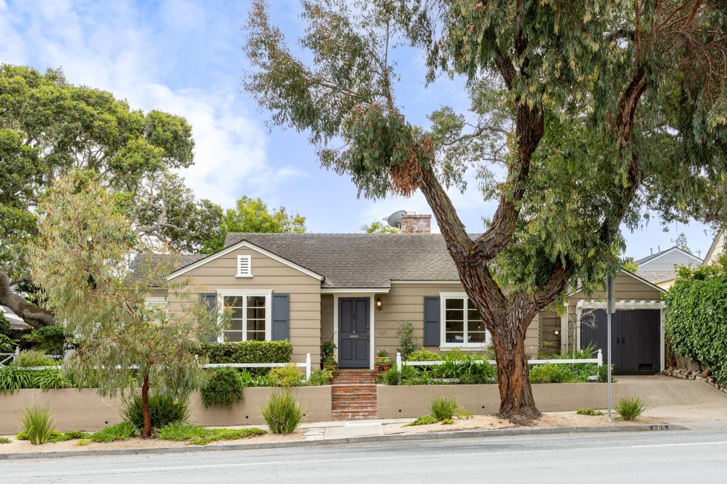Lucie Campos, Realtor in Pacific Grove, CA (2)