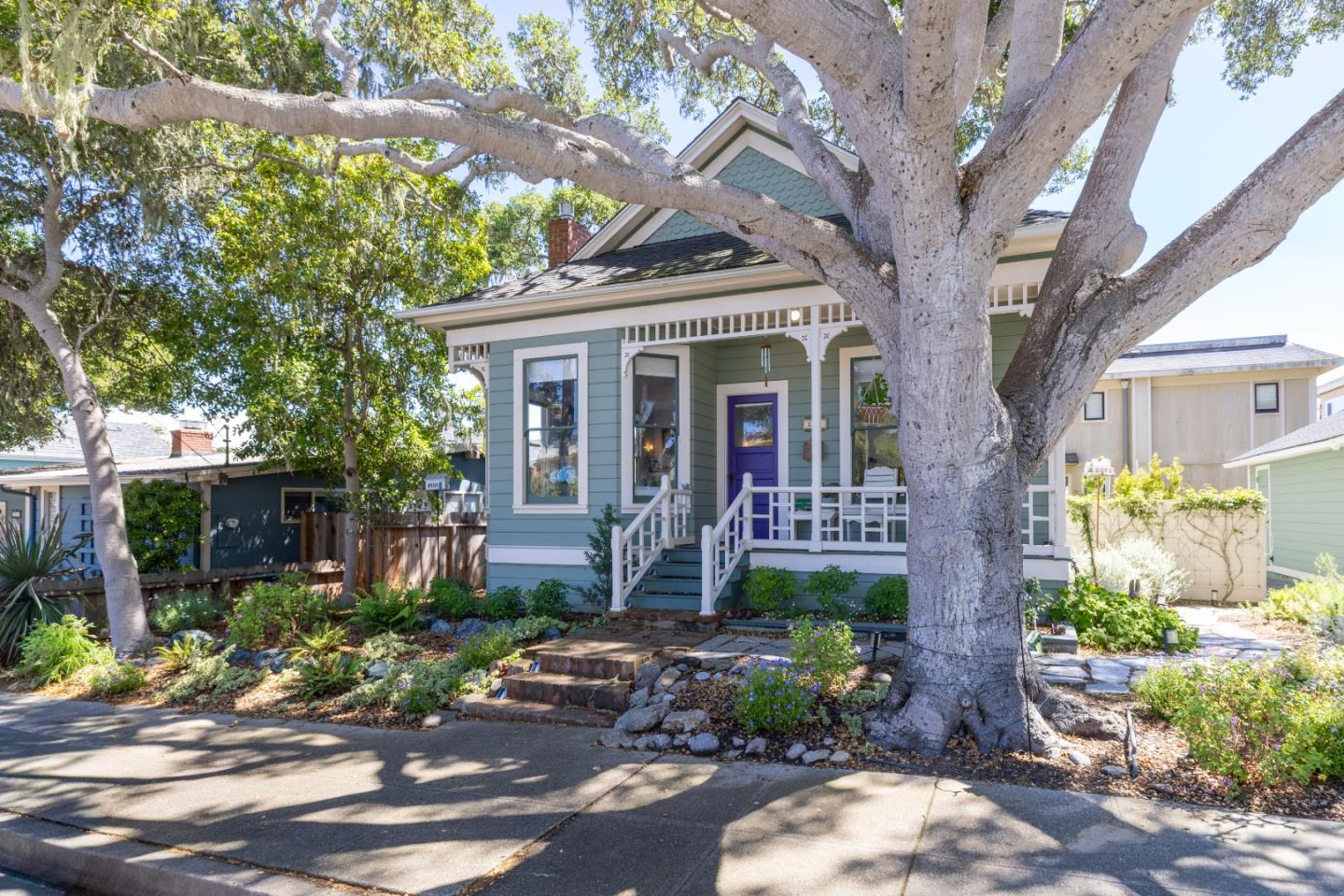 Lucie Campos, Realtor in Pacific Grove, CA (3)