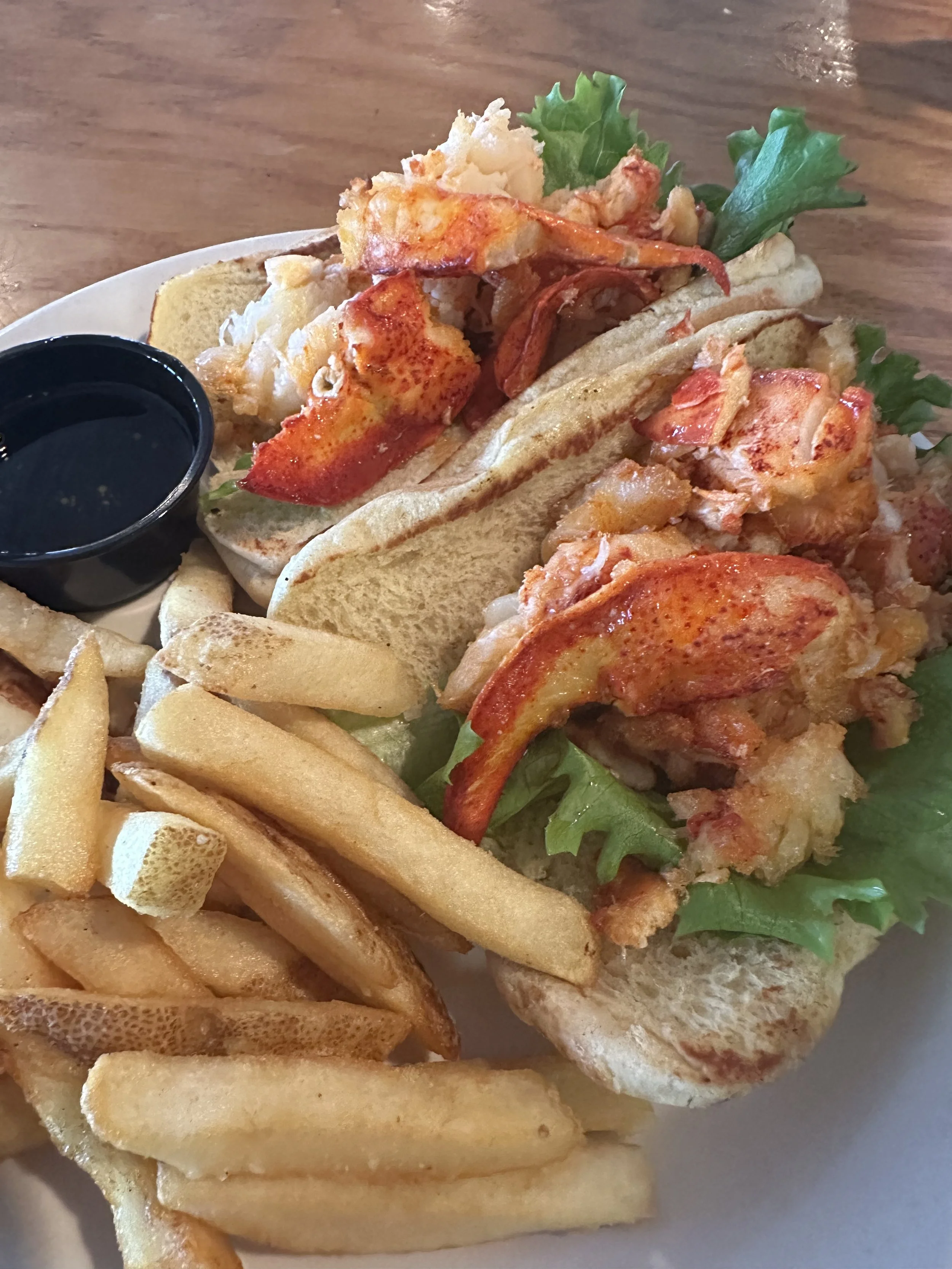 Off The Hook Restaurant and Bar in Highlands, NJ (3)