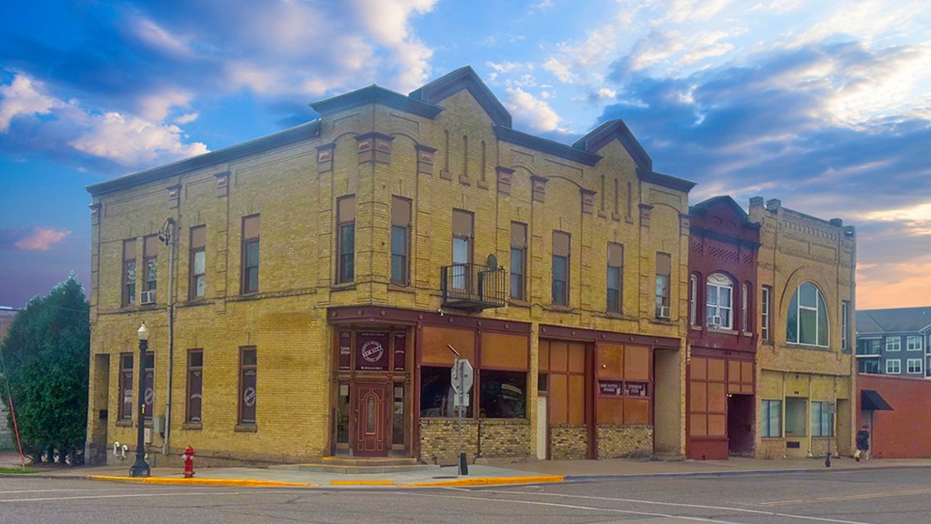 Gem City Saloon & Eatery in Baraboo, WI (3)