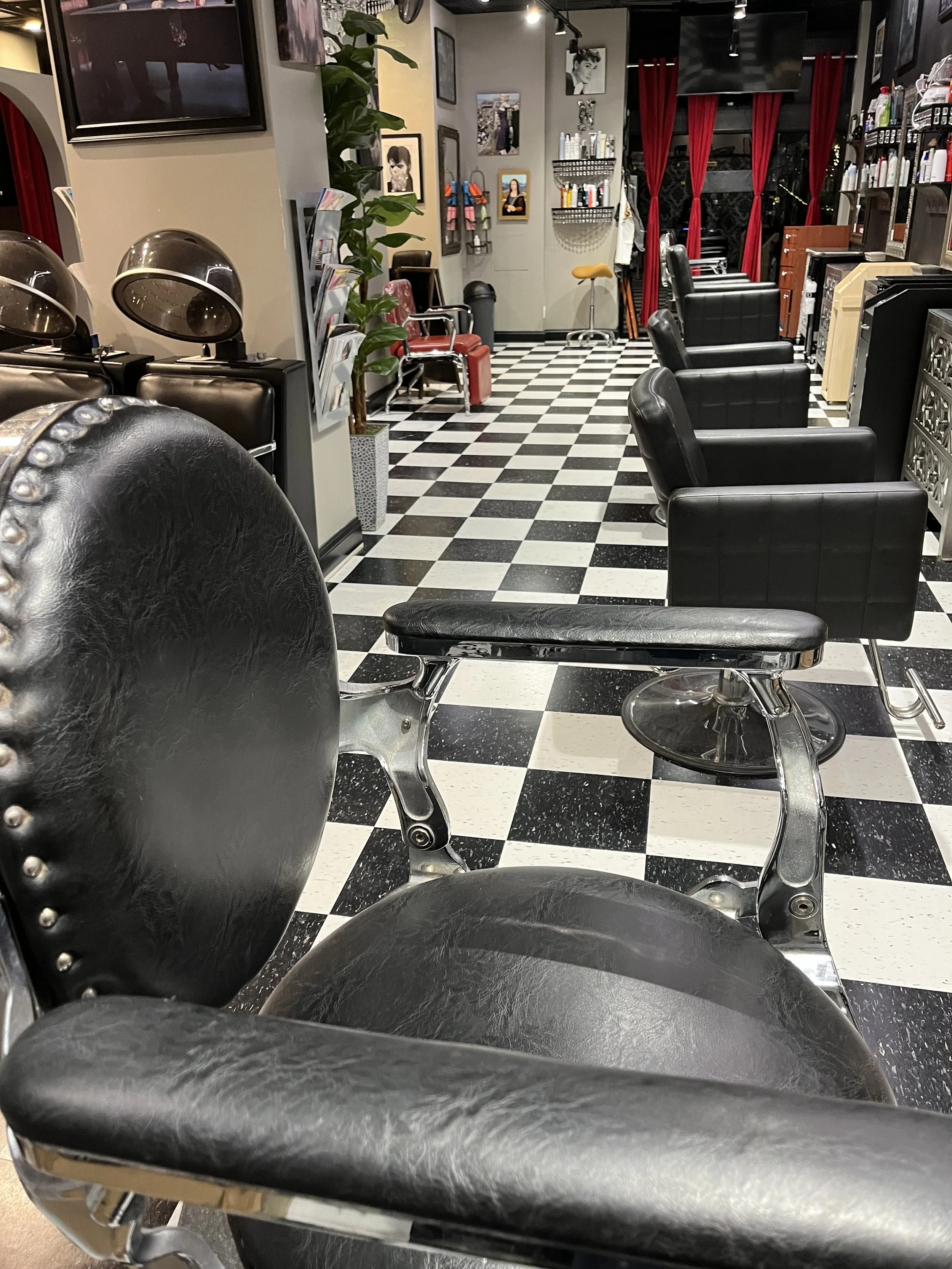 Nikki's hair salons in Arlington Heights, IL (5)
