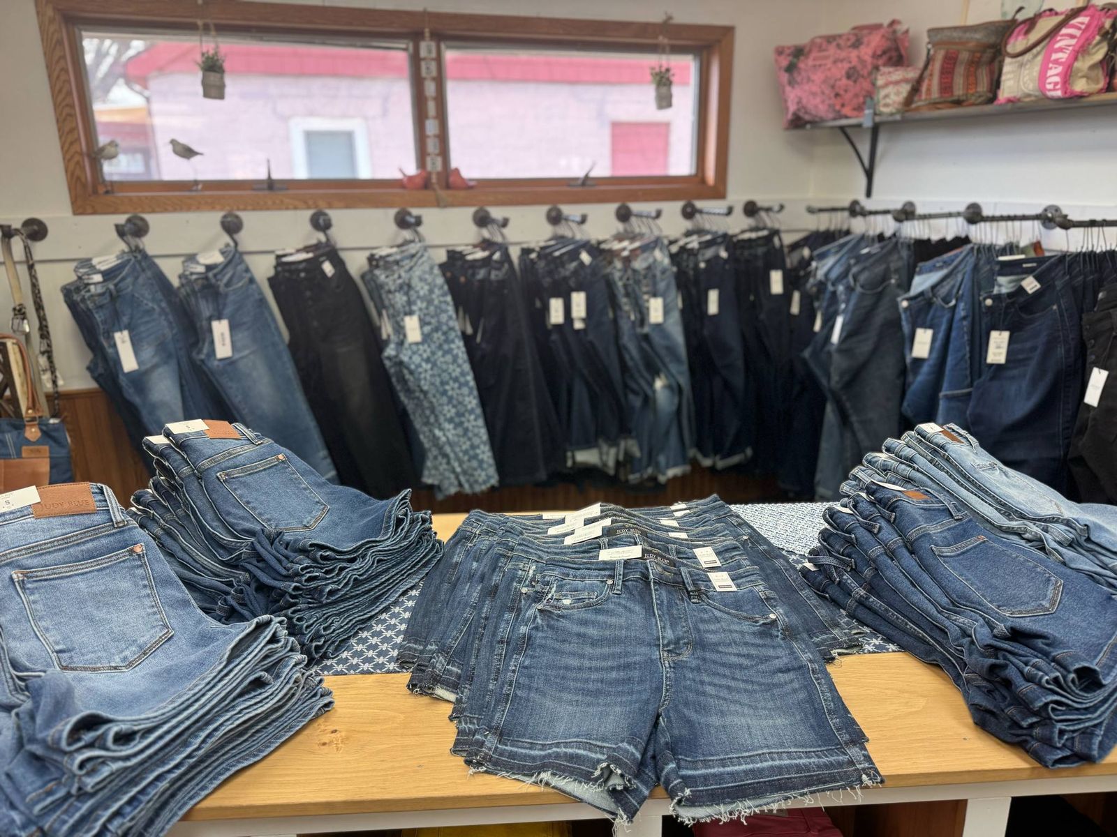 Bluebird Boutique in Menasha, WI (6)