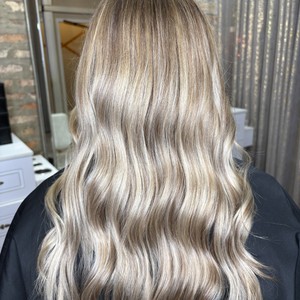 Goldiloxx Hair Studio in Berwyn, IL (4)