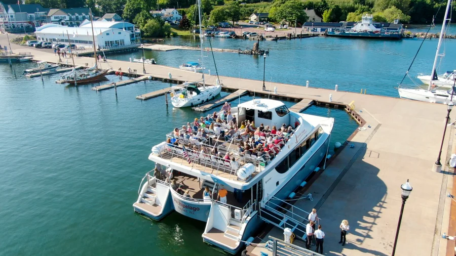 Apostle Islands Cruises in Bayfield, WI (6)