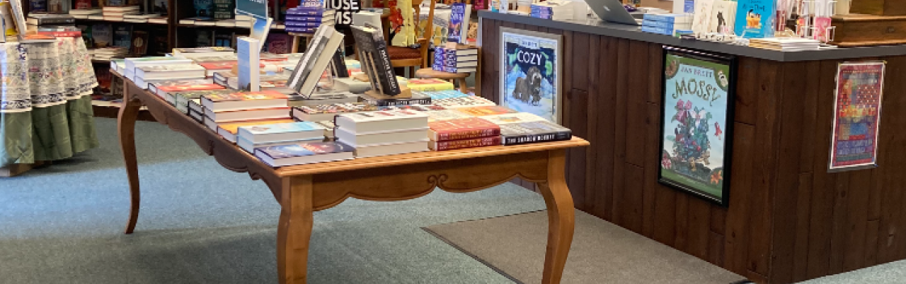 Bookshelf in Cincinnati, OH (4)
