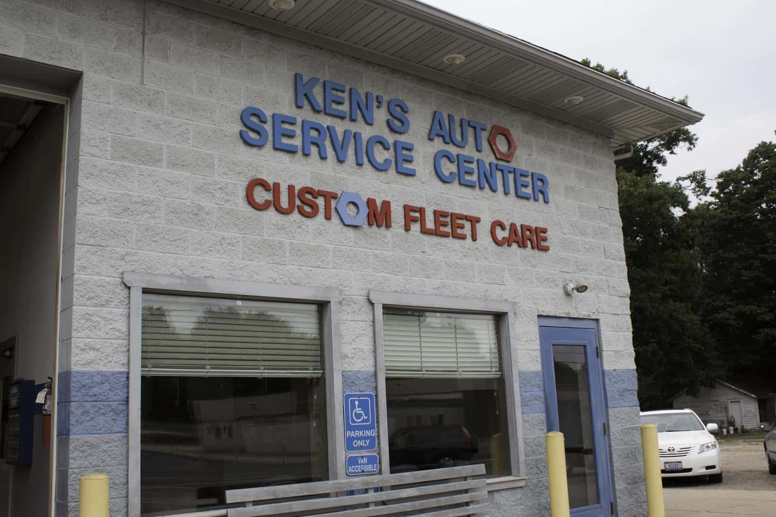 Ken's Auto Service Center in Akron, OH (2)
