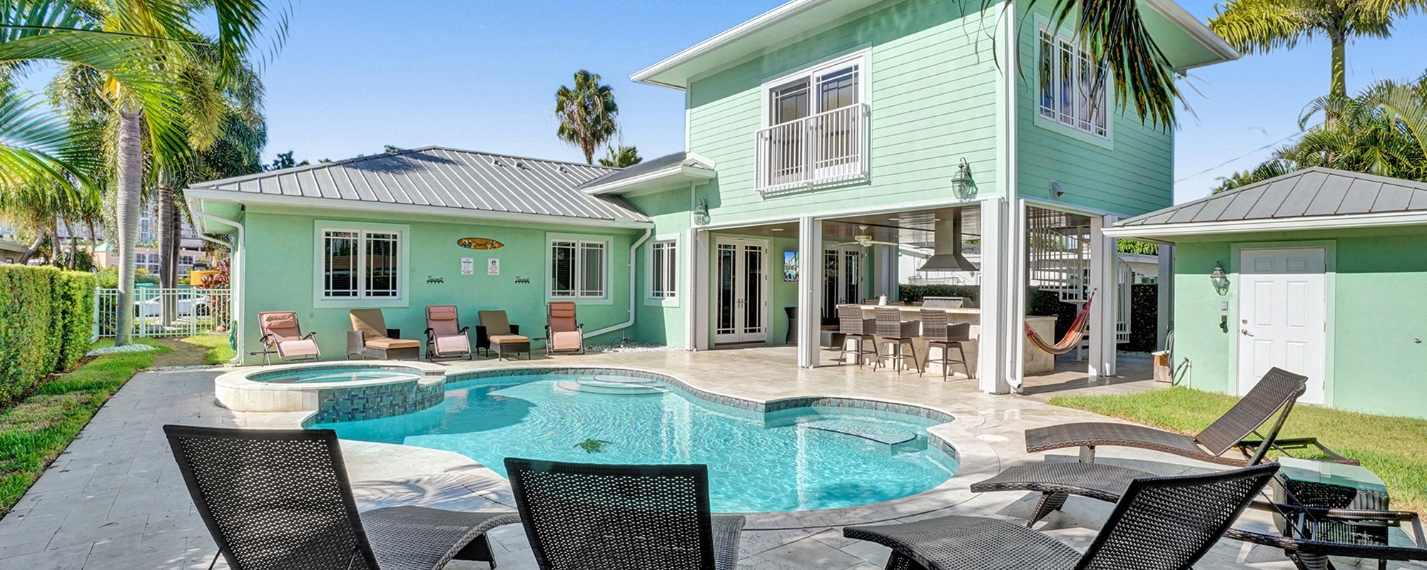 Lilli Schipper at LoKation Real Estate in Hollywood, FL (5)