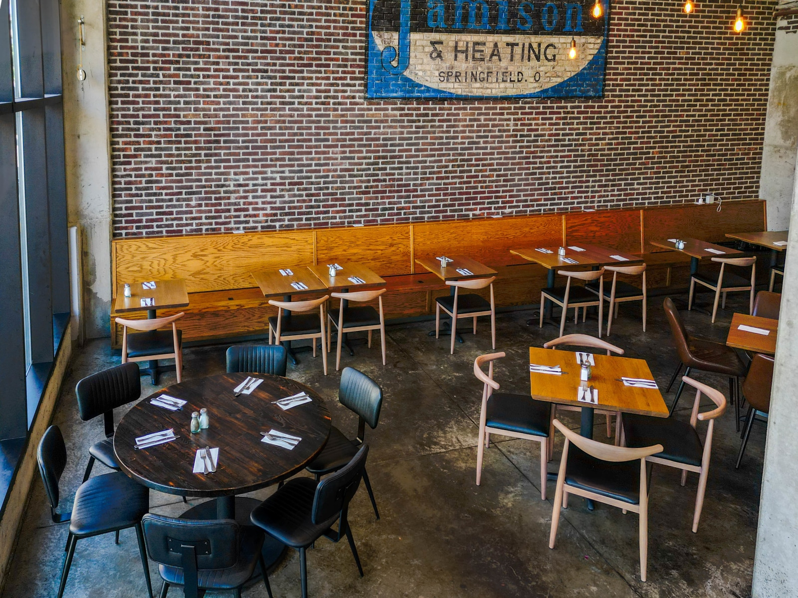 Charlo's Provisions & Eatery in Springfield, OH
