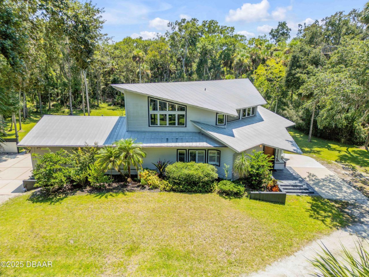 Keyes Real Estate: Terri Jackson in New Smyrna Beach, FL