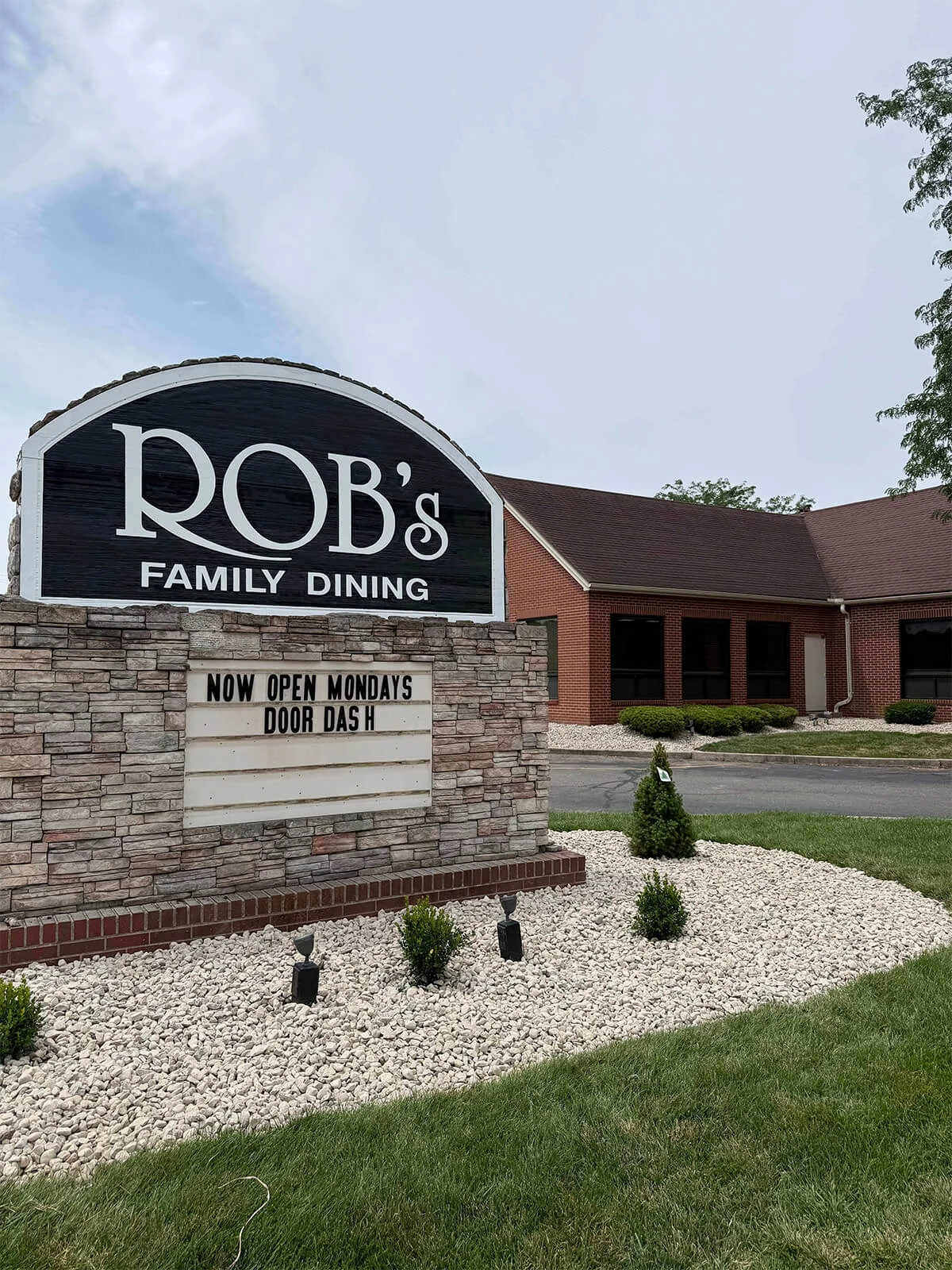 Rob's Restaurant & Catering in Brookville, OH