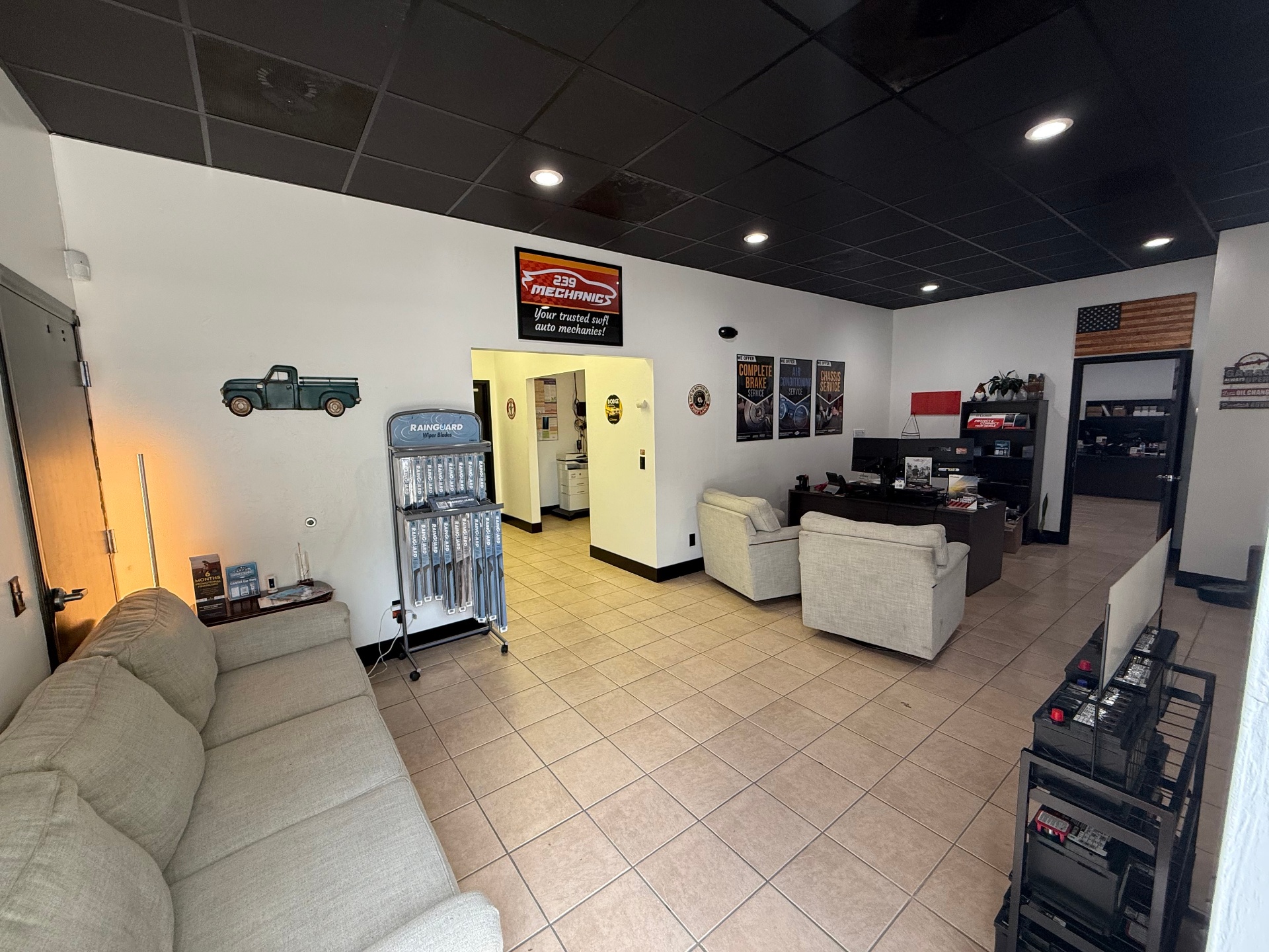 239 Mechanics in Cape Coral, FL (2)