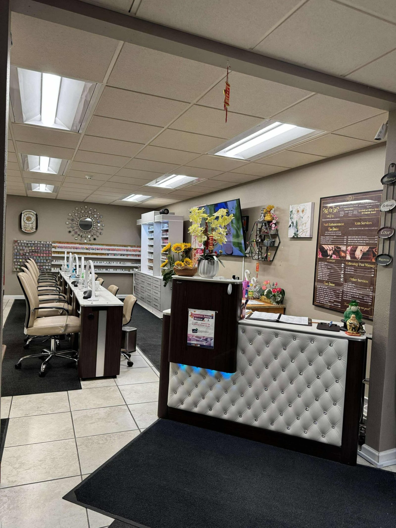 CT Nails in Two Rivers, WI