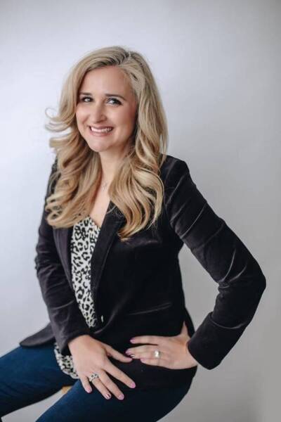 Ashley Forehand Oakley Realtor, Hometown Realty in Hopewell, VA (2)
