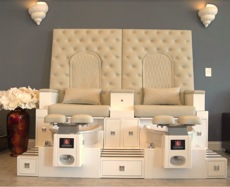 Chic Couture Nail Bar in Highland Park, IL