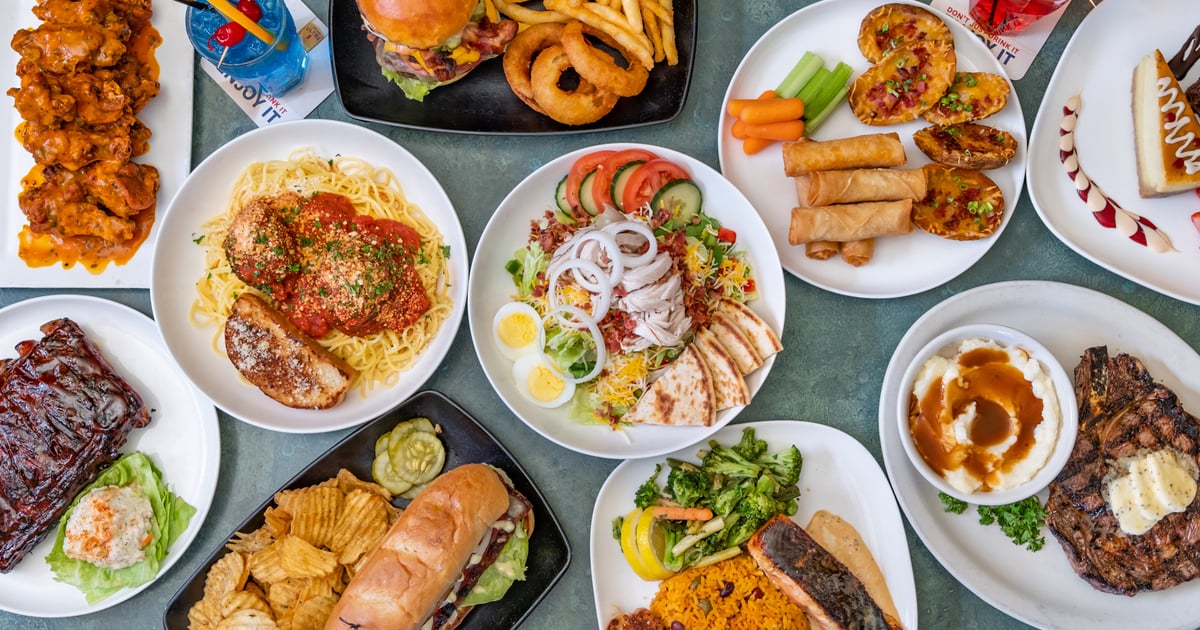 Mutt & Jeff's Restaurant and Bar in Lorain, OH