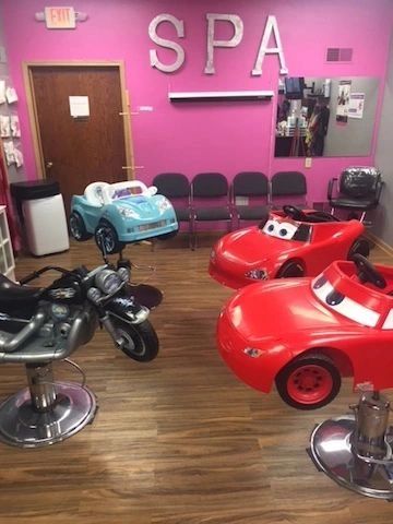 A Hair For Kids / Adult to Kids Salon Chair Rental LLC in New Berlin, WI