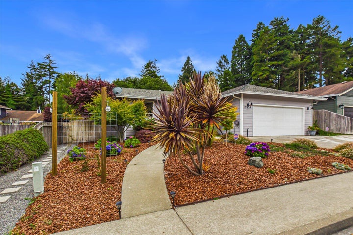 THE KEY Real Estate Group in Eureka, CA (3)