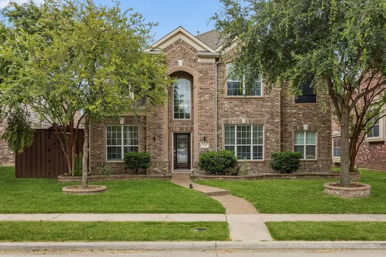 April Has Homes in Red Oak, TX