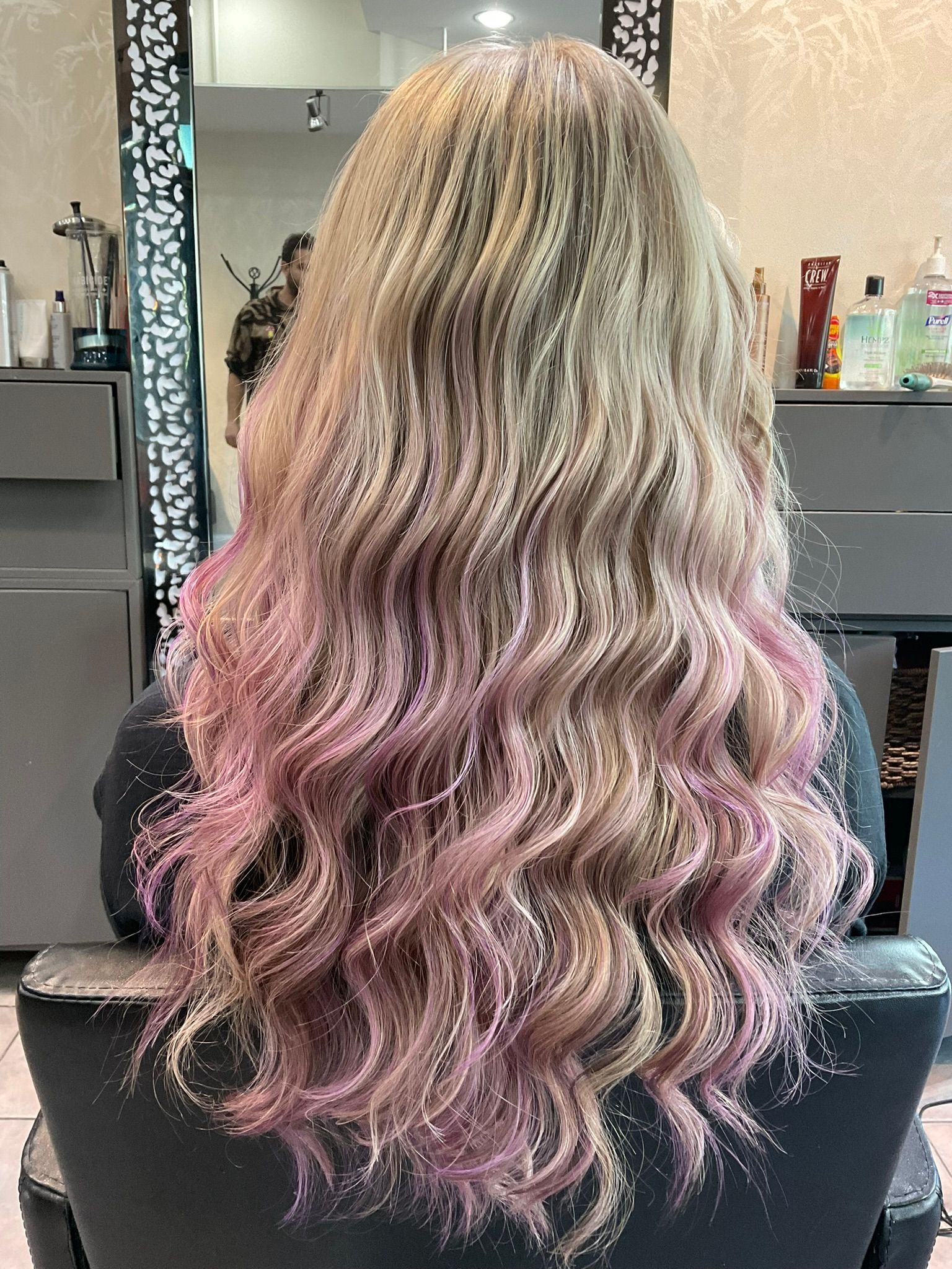 Saraya Salon in Chicago, IL